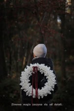 Duży wieniec z kremowymi filcowymi śnieżynkami - ostatni egzemplarz - obrazek 6