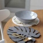 Duża podkładka filcowa w kształcie tropikalnego liścia