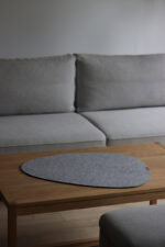 Filcowa serweta o nieregularnym kształcie kamienia 55x70cm - obrazek 6