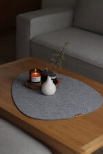 Filcowa serweta o nieregularnym kształcie kamienia 55x70cm - obrazek 5